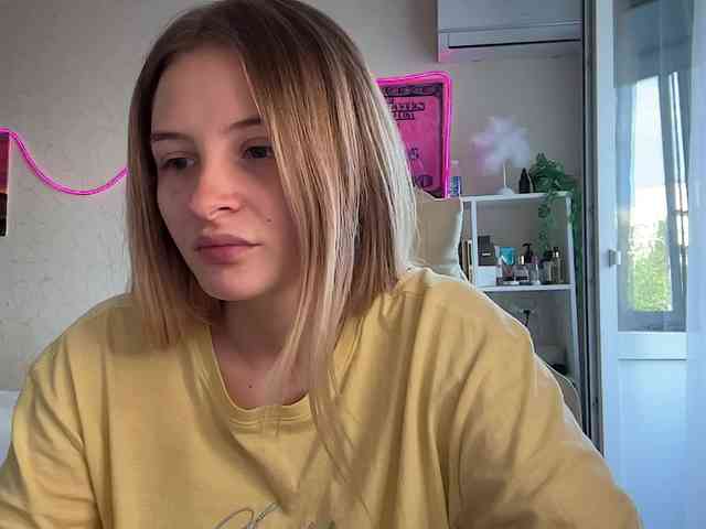 VictoriaMist webcam