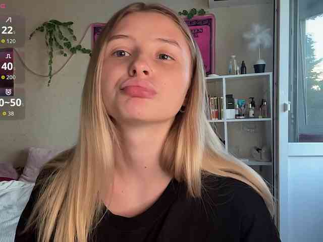 VictoriaMist webcam