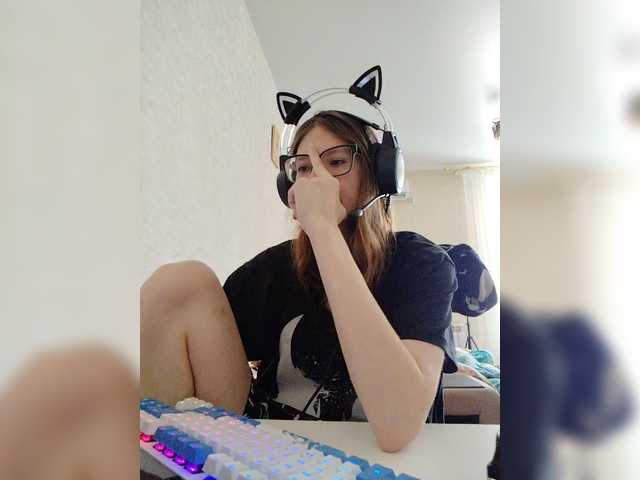 KittyMiracle live cam on BongaCams