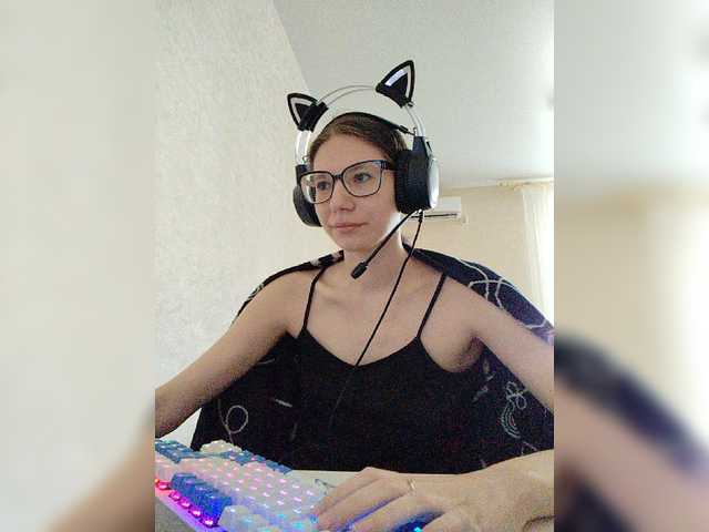 KittyMiracle live cam on BongaCams
