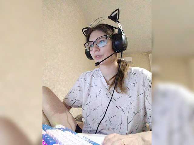 KittyMiracle live cam on BongaCams