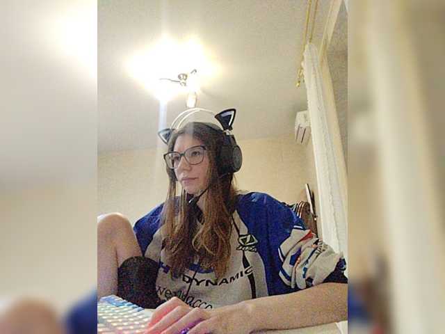 KittyMiracle live cam on BongaCams