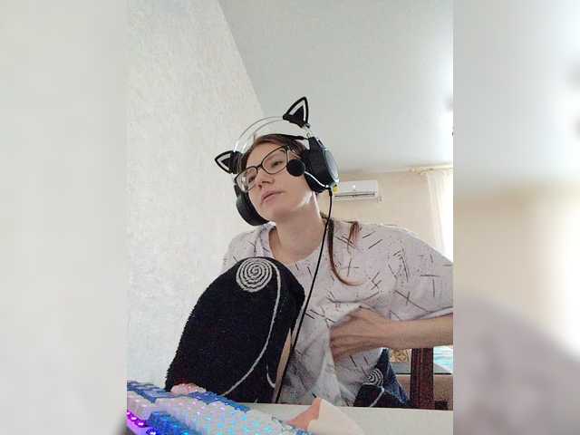 KittyMiracle live cam on BongaCams
