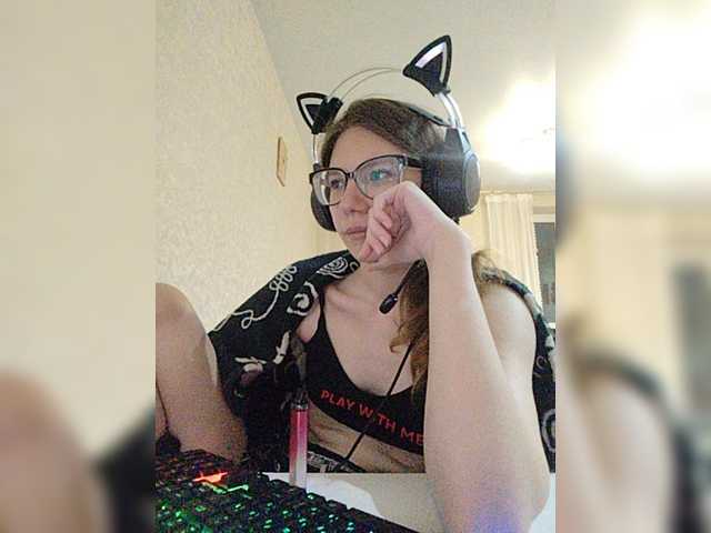 KittyMiracle live cam on BongaCams
