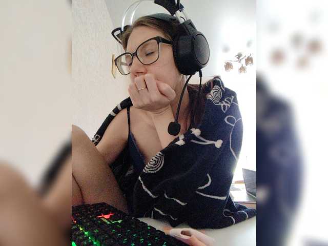 KittyMiracle live cam on BongaCams