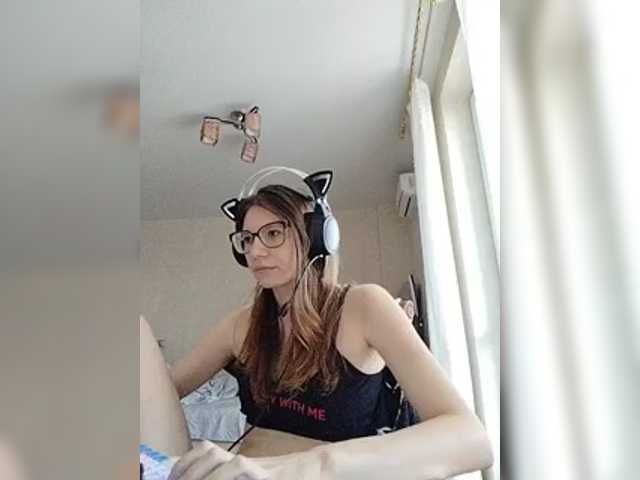 KittyMiracle live cam on BongaCams