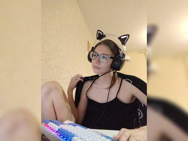 KittyMiracle live webcam show