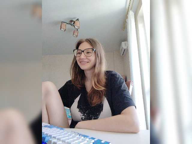 KittyMiracle live cam on BongaCams