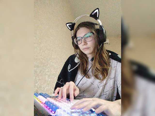KittyMiracle live cam on BongaCams