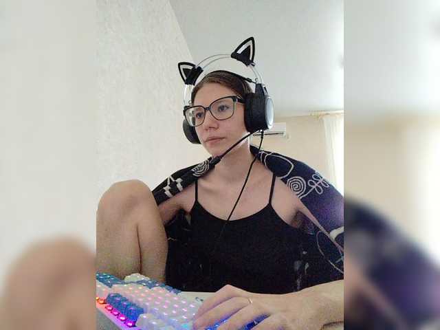 KittyMiracle live cam on BongaCams