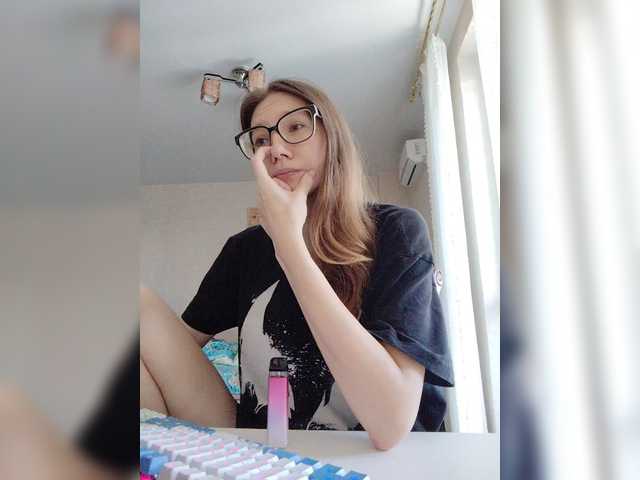 KittyMiracle live cam on BongaCams