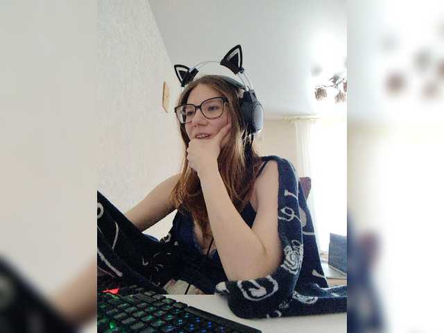 KittyMiracle live cam on BongaCams