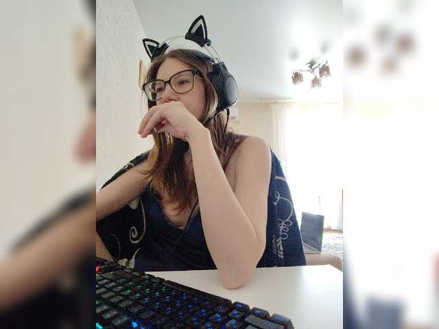 KittyMiracle live cam on BongaCams