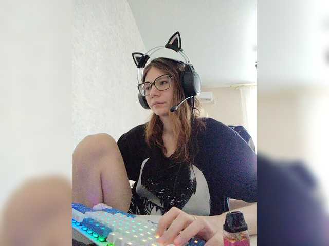 KittyMiracle live cam on BongaCams