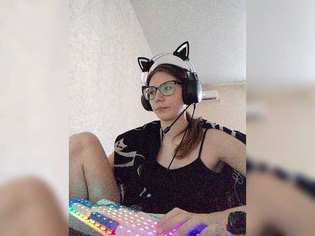 KittyMiracle live webcam show