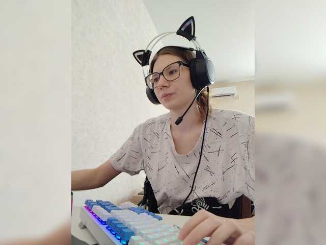KittyMiracle live cam on BongaCams