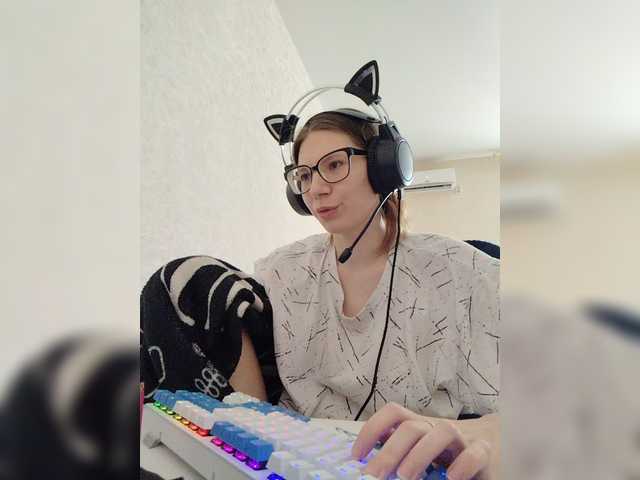 KittyMiracle live cam on BongaCams