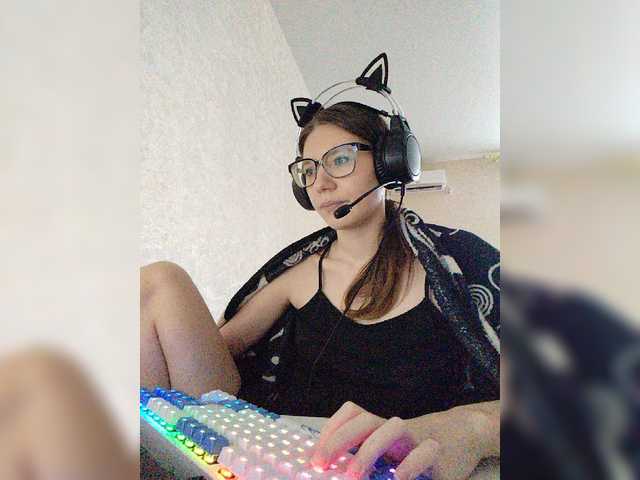 KittyMiracle live webcam show