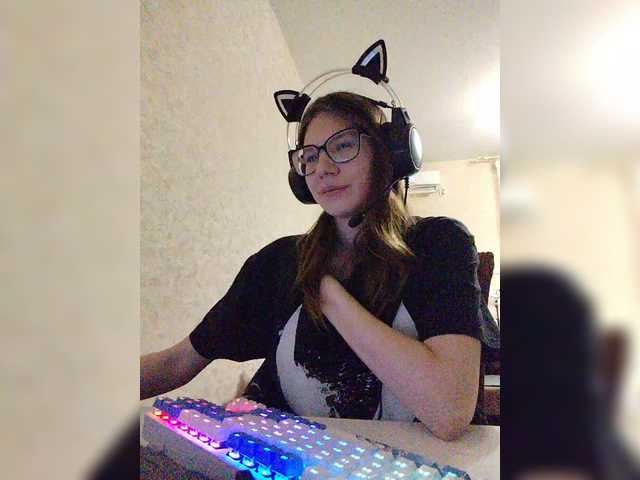 KittyMiracle live cam on BongaCams