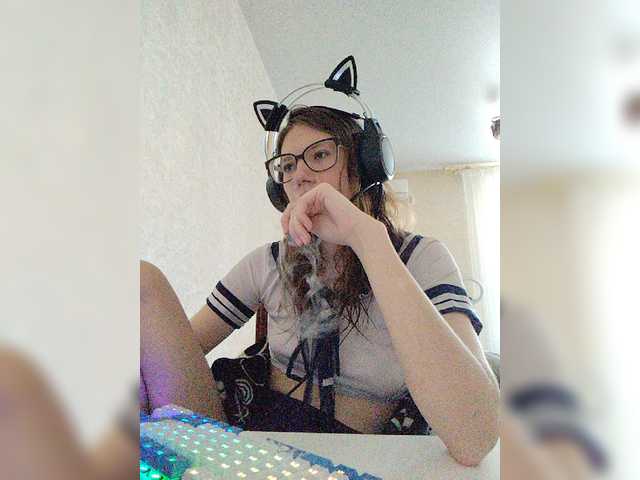KittyMiracle live cam on BongaCams