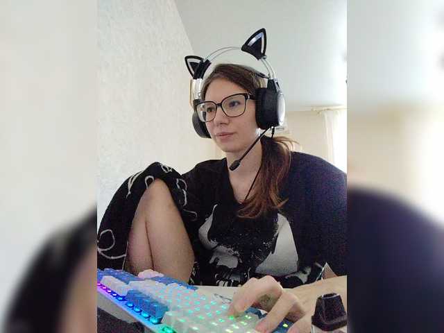 KittyMiracle live cam on BongaCams
