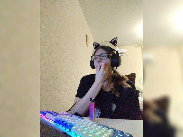 KittyMiracle live cam on BongaCams
