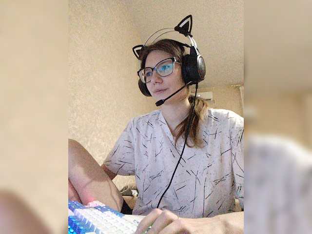 KittyMiracle live cam on BongaCams