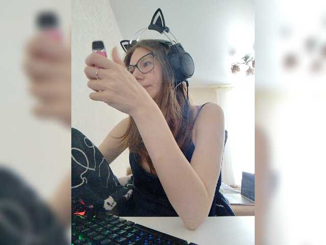 KittyMiracle live cam on BongaCams