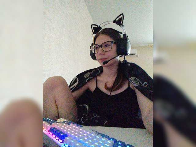 KittyMiracle live cam on BongaCams