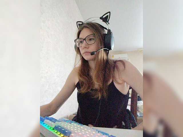 KittyMiracle live cam on BongaCams