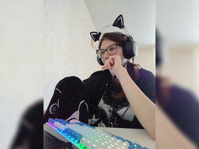KittyMiracle live cam on BongaCams