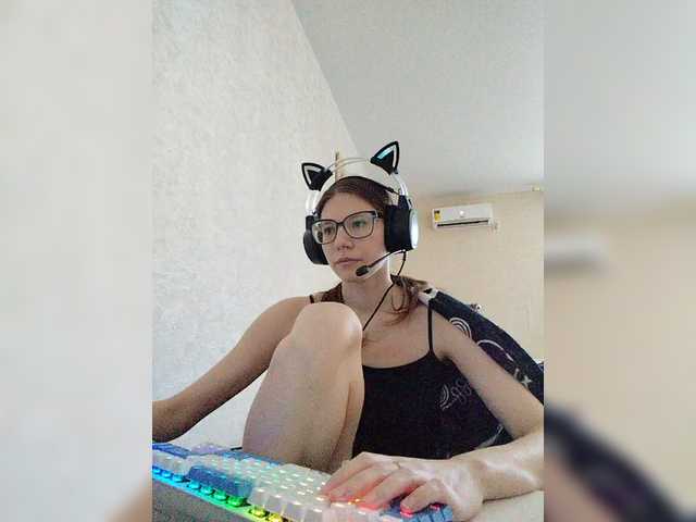 KittyMiracle live cam on BongaCams