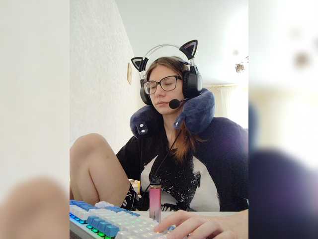 KittyMiracle live cam on BongaCams