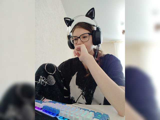 KittyMiracle live cam on BongaCams