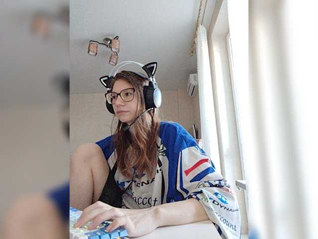 KittyMiracle live cam on BongaCams