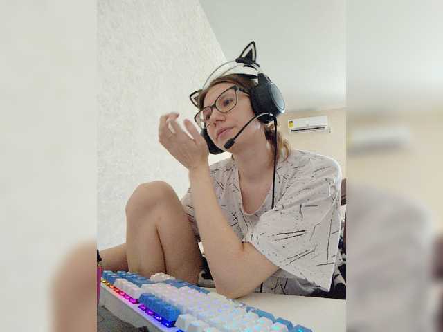 KittyMiracle live cam on BongaCams