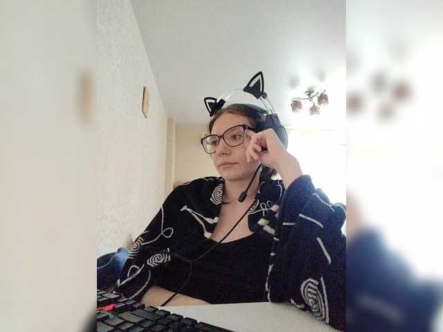 KittyMiracle live cam on BongaCams