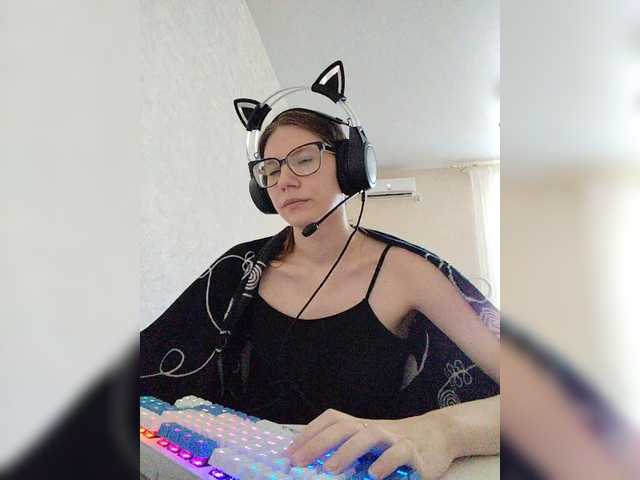 KittyMiracle live cam on BongaCams