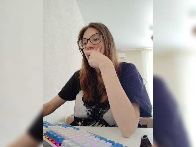 KittyMiracle live cam on BongaCams