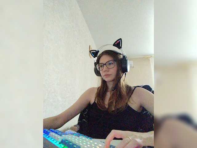 KittyMiracle live cam on BongaCams