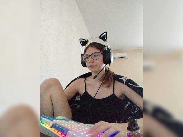 KittyMiracle live cam on BongaCams