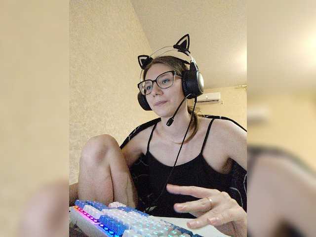 KittyMiracle live cam on BongaCams