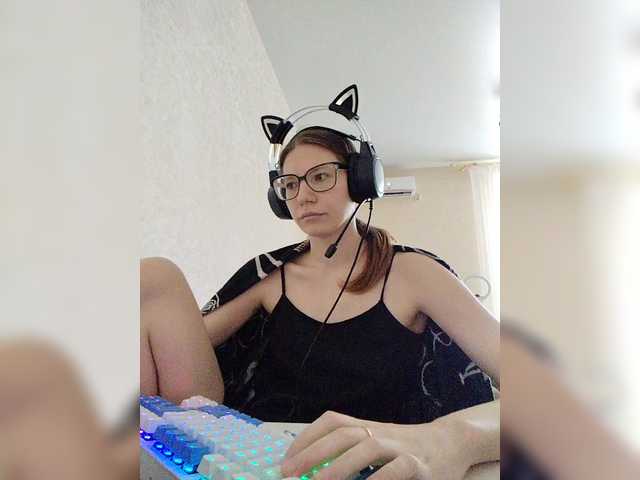 KittyMiracle live webcam show