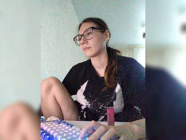 KittyMiracle live cam on BongaCams