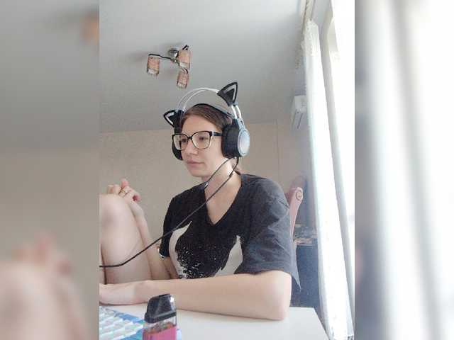 KittyMiracle live cam on BongaCams