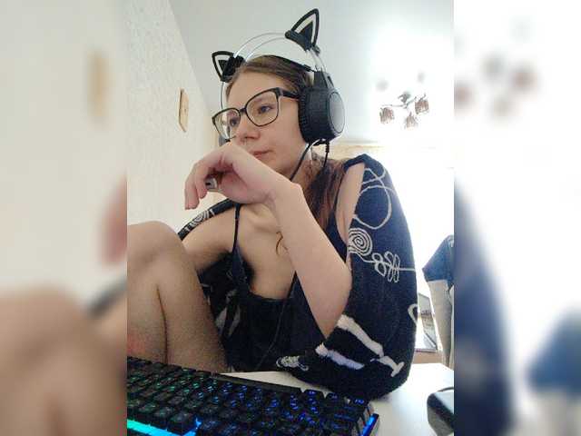 KittyMiracle live cam on BongaCams