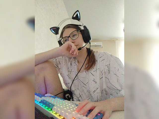 KittyMiracle live cam on BongaCams