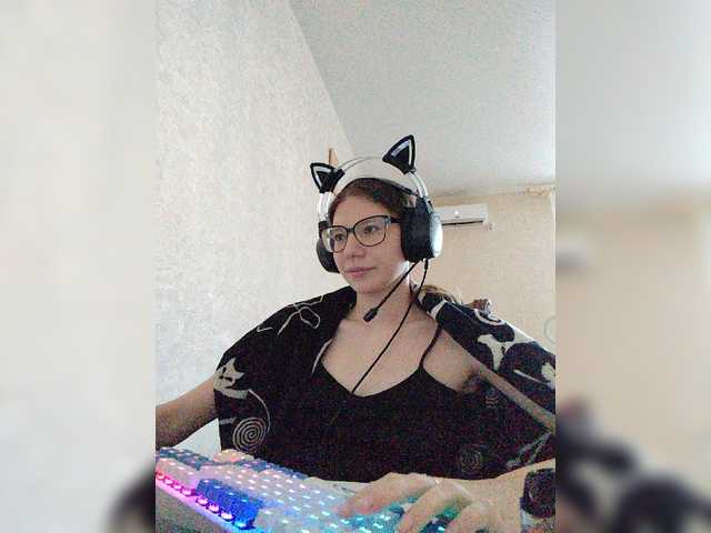 KittyMiracle live webcam show