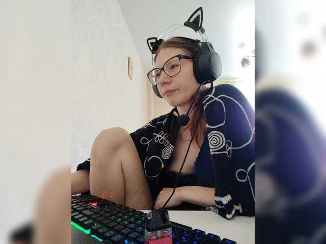 KittyMiracle live cam on BongaCams
