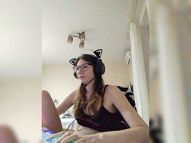 KittyMiracle live cam on BongaCams
